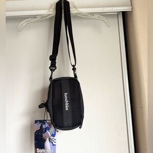 COPY - Anti-theft reflective satchel for events/festivals